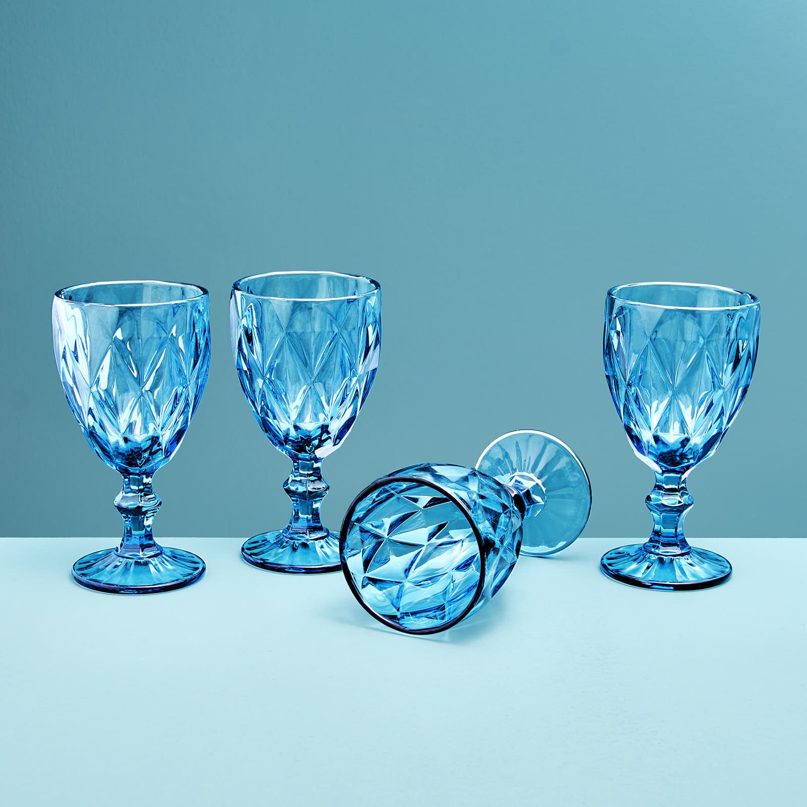 Set van 4 wijnbekers Basic, blauw, glas, 9 x 17 cm inhoud 0,25 l