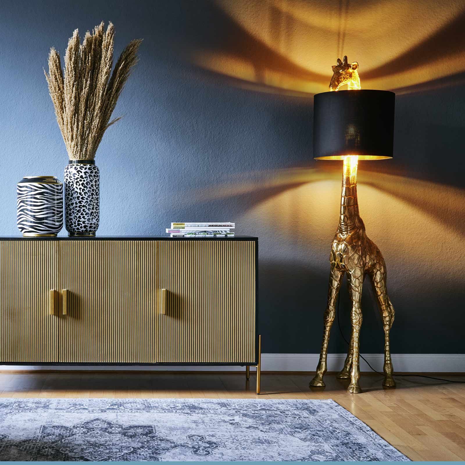 Golvlampa Giraffe Gigi Junior, guld/svart