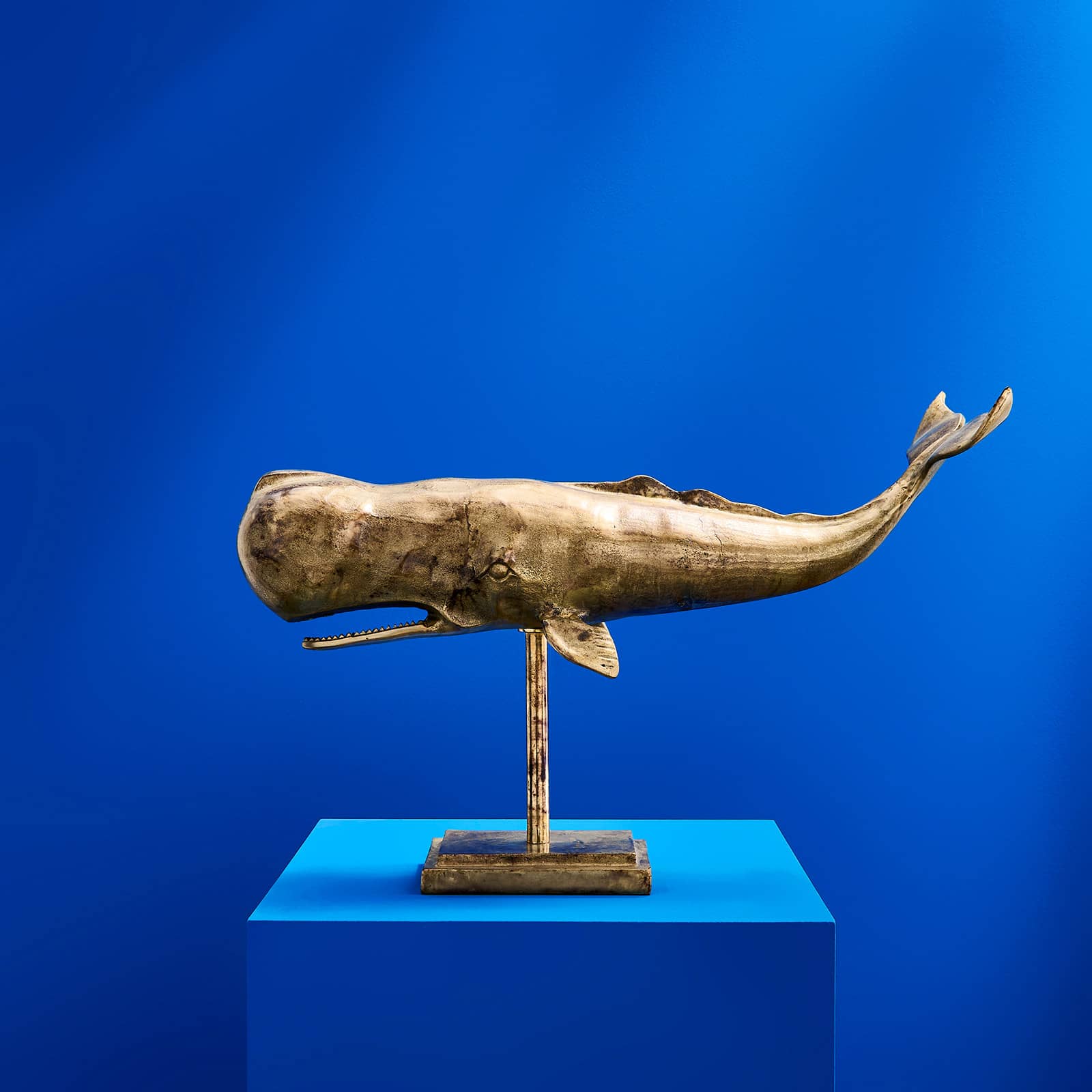 Decorative object whale / sperm whale Moby, gold, aluminum, 70x17x45 cm