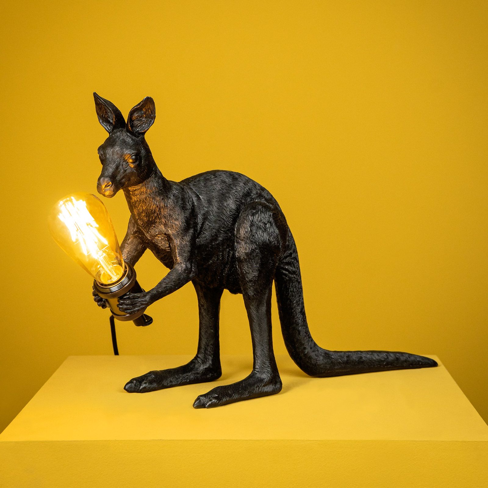 Table lamp kangaroo Skippie, black
