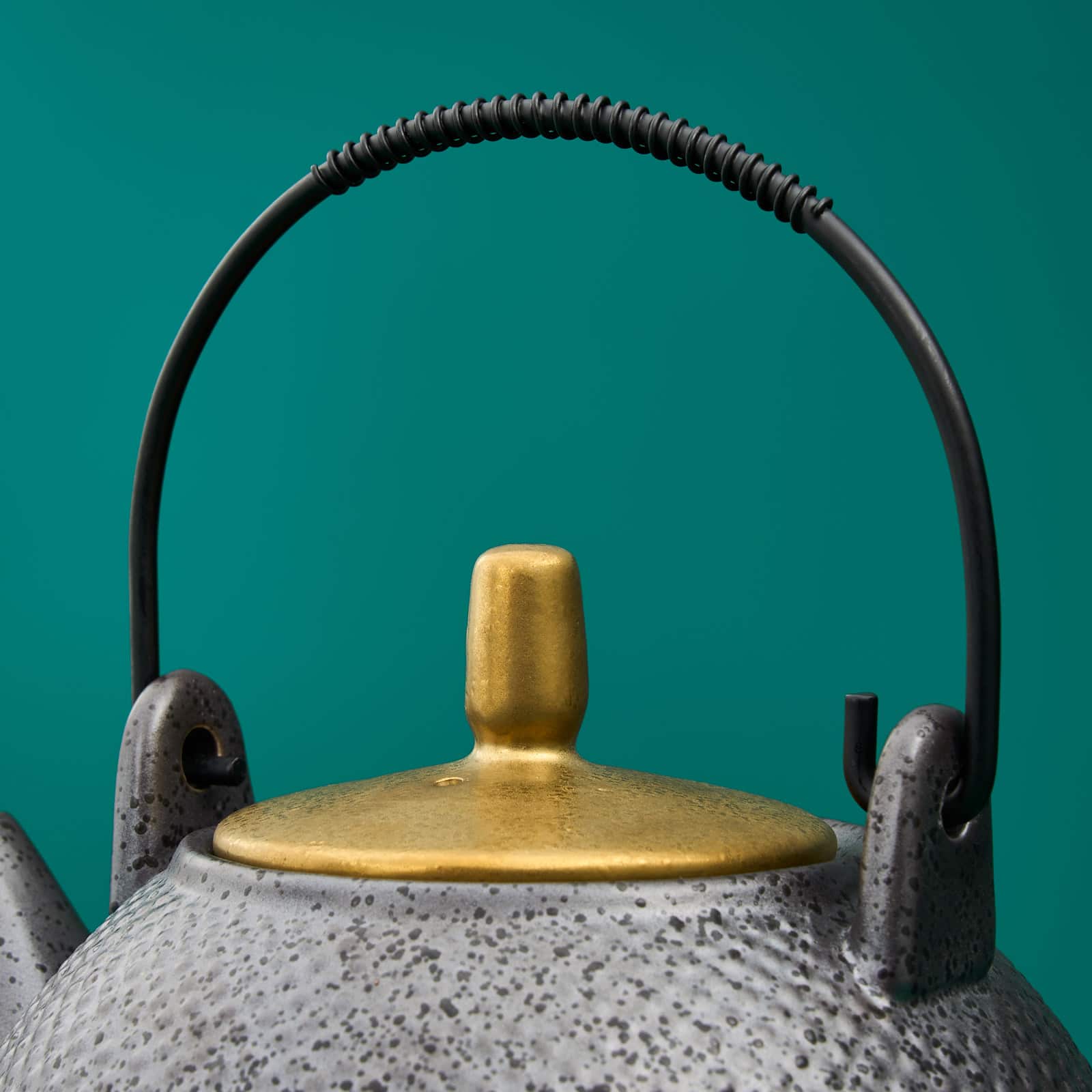 Teekanne Ceylon, schwarz/gold, Porzellan/Metall, 18,5x13x13,5 cm, spülmaschinen- und mikrowellengeeignet