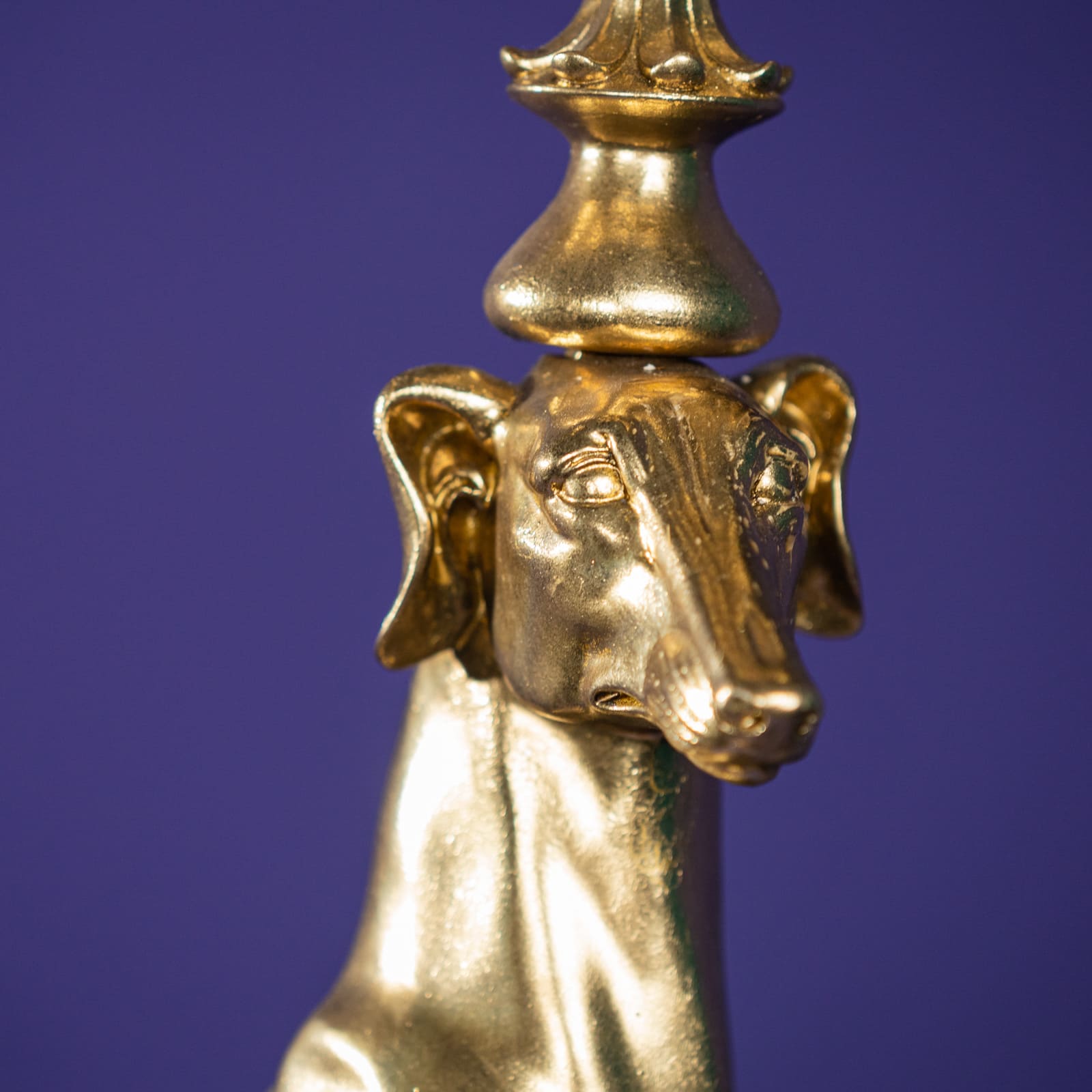 Kandelaar windhond Gregory, goud, polyresin, 26x17x75 cm