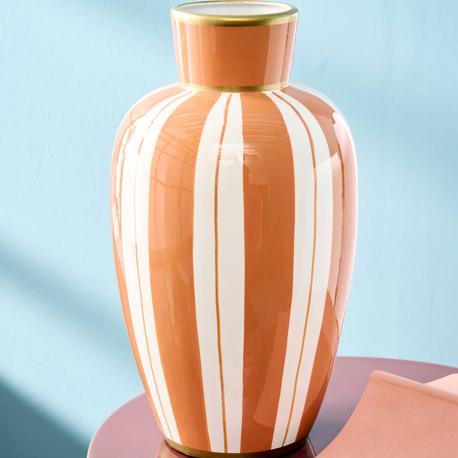 Vase Mandarino, Streifenmuster, orange-weiß, handbemalt