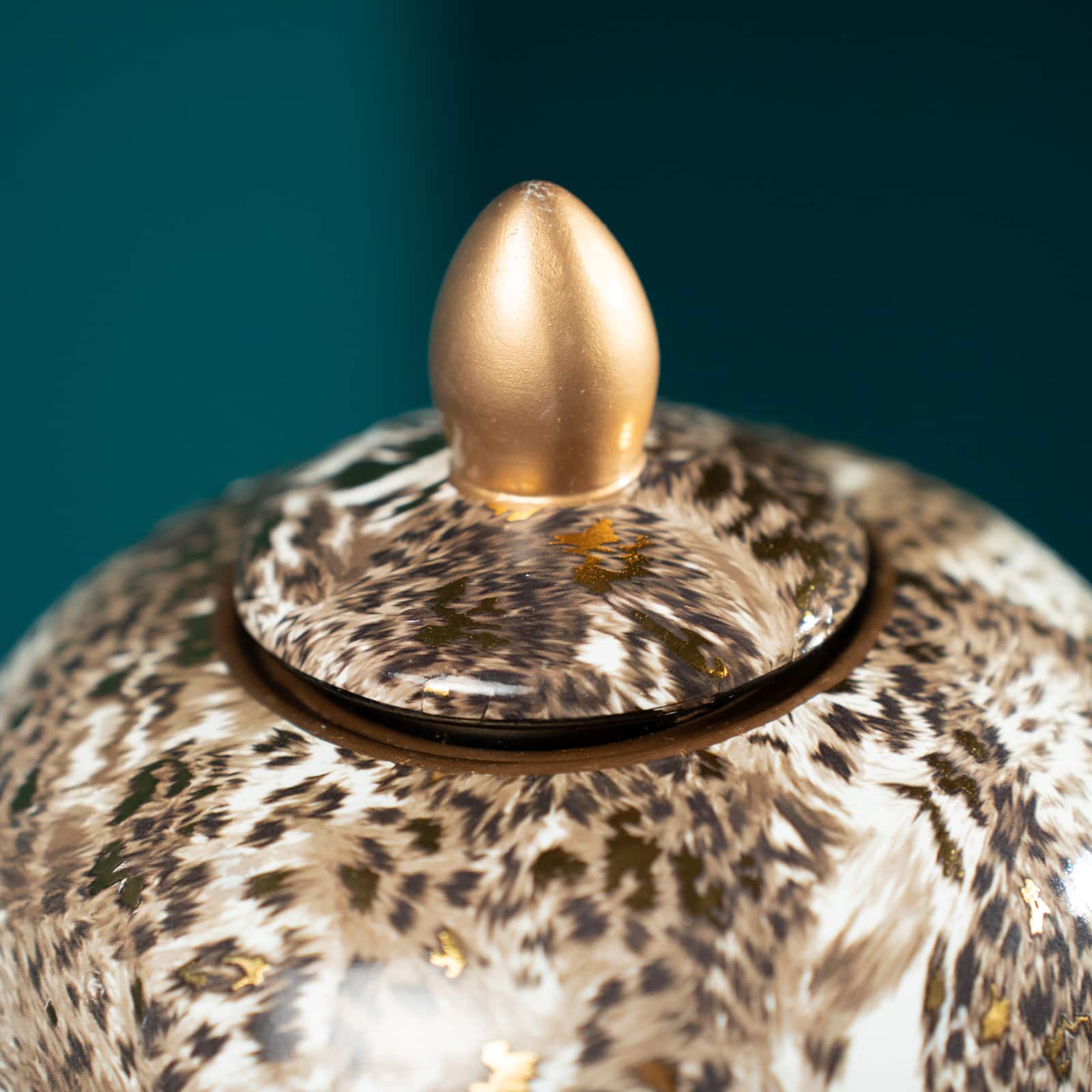 Vase w. lid Leopard, porcelain, 21x21x39 cm 